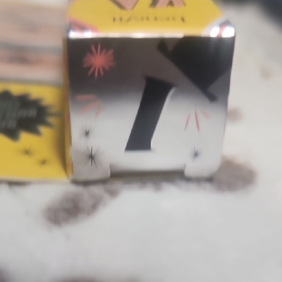 Benefit Ka-BROW! 24 Hour Waterproof Mini Cream-Gel Eyebrow Color - Shade 1 - Picture 3 of 6